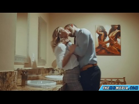 ❤️ Кад те прсата плавуша заведе у јавном тоалету Квалитетан секс код нас sr.pornoklinge.ru